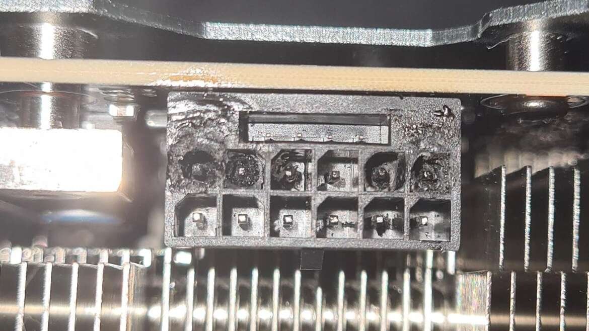 Nvidia RTX 4080/4090 Melting Power Connectors
